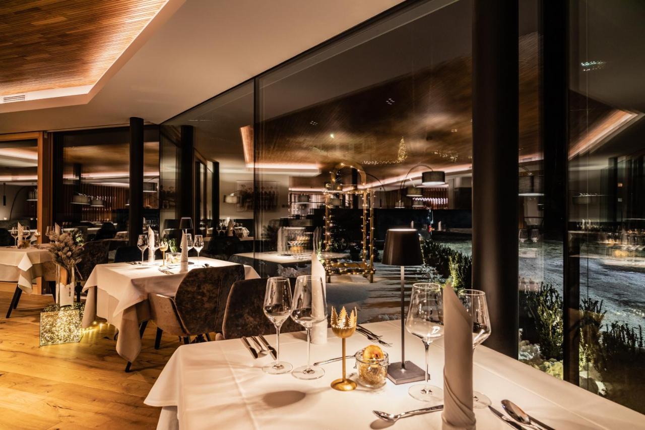 Sarentino Boutique Hotel Kircher מראה חיצוני תמונה